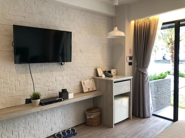 Deluxe Ground Floor