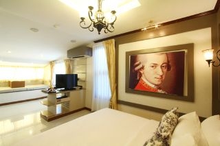 9w Boutique Studio4