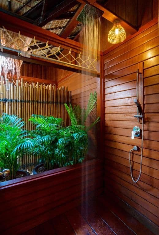 Floating Villa (includ Boat Transfer Round Trip)
