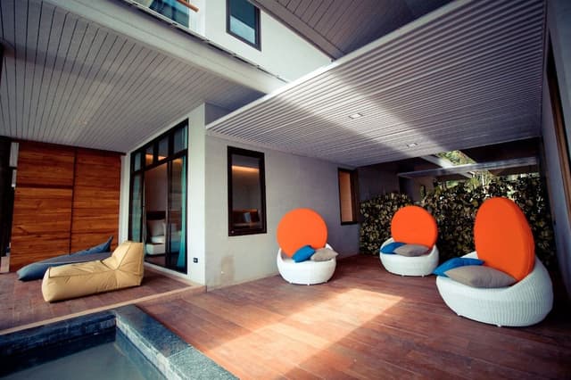 Deluxe Oceanfront