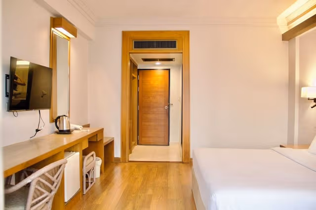 Deluxe Double or Twin Room