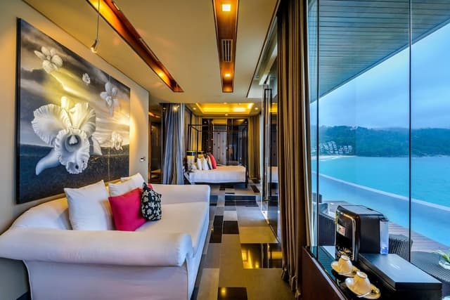 Honeymoon Private Pool Suite