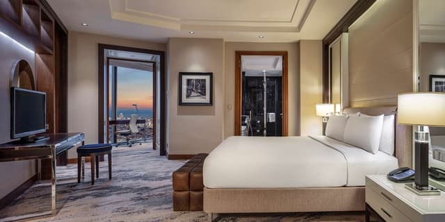 KING TAKSIM SUITE SEA VIEW W LOUNGE ACCESS