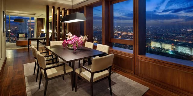 BOMONTI BUSINESS SUITE SEAVIEW LOUNGE ACCESS