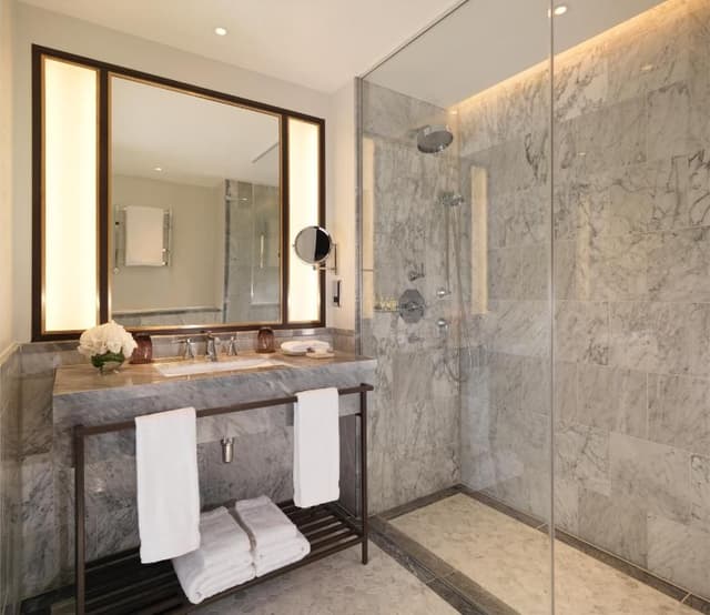 King Grand Deluxe Room