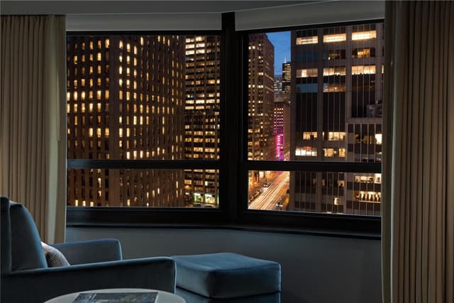 URBAN 1 KING BED