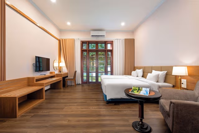 Promenade Twin Room
