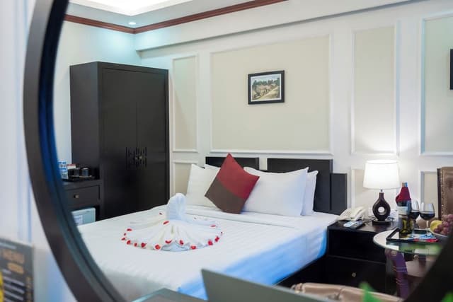 Deluxe Double or Twin Room