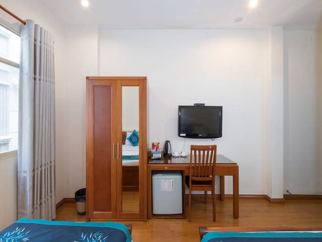 Deluxe Triple Room (With Window)