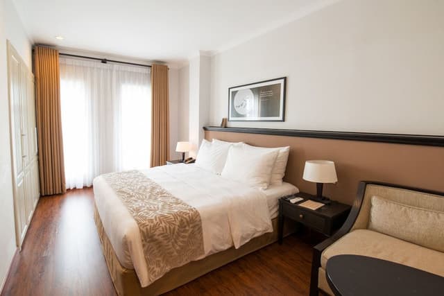 Alcove Suite