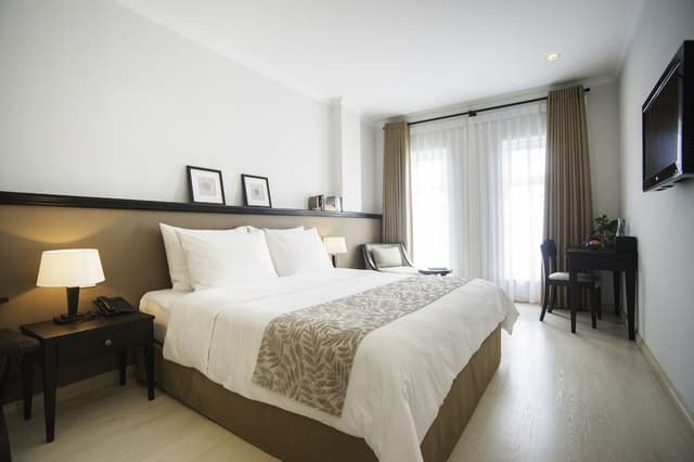 Alcove King Room