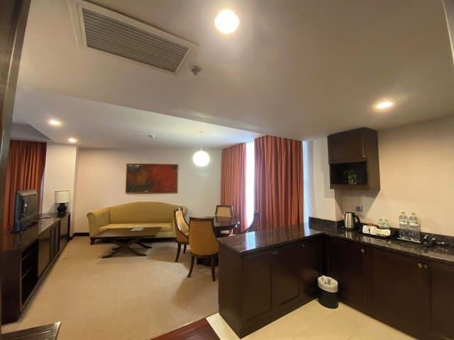 Executive Suite