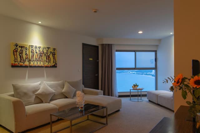 3-Bedroom Ocean View Suite