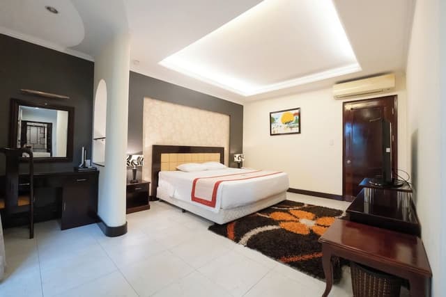 Executive Suite