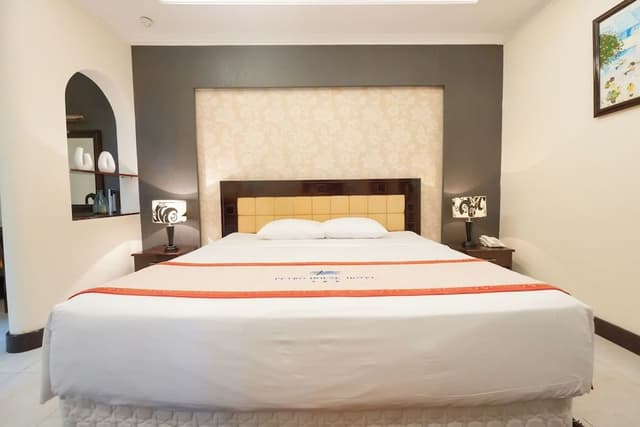 Executive Suite