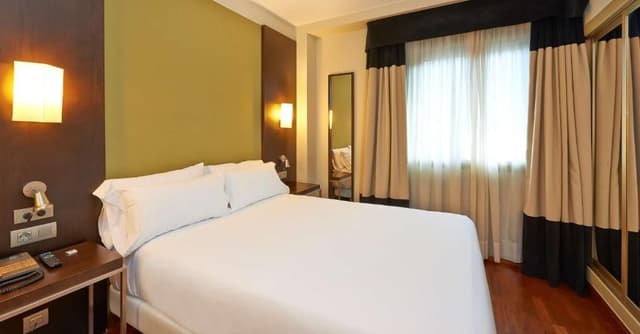 Family Adjoining Room with Extra Bed (3 Adults + 2 Children)