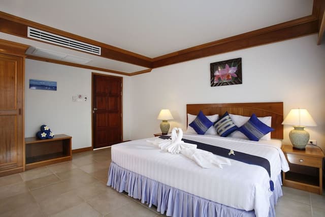 Deluxe Room, Pool Access