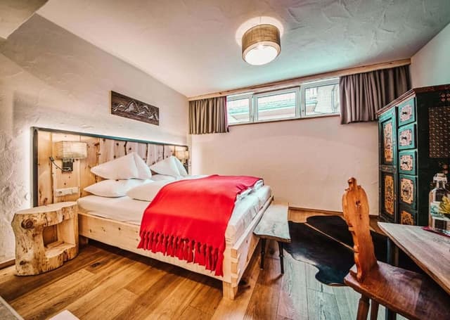 Standard Room Pine