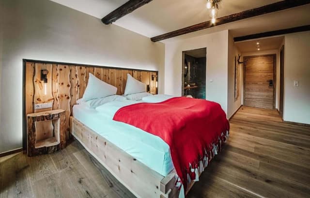 Standard Room Pine