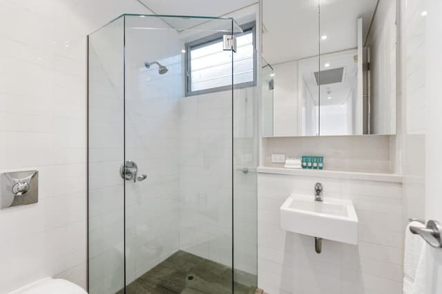 3 Bedroom Pool View Penthouse