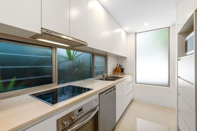 3 Bedroom Courtyard Apartment