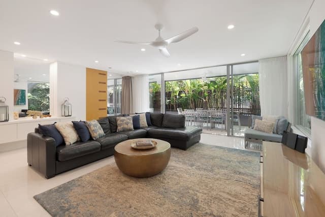 3 Bedroom Courtyard Apartment