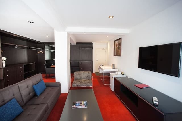 Luxury Suite with Pool View