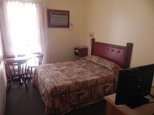 Budget Room