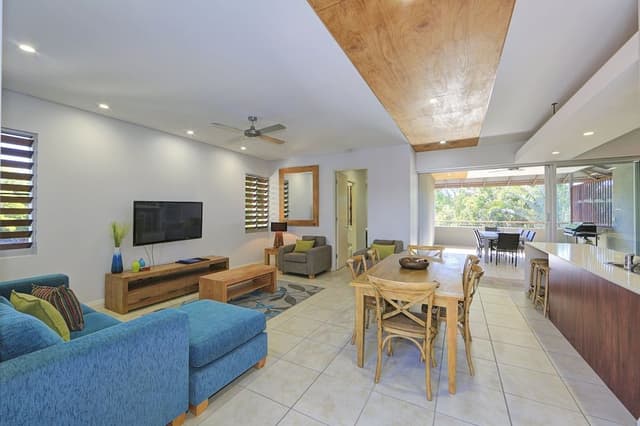 Three Bedroom Beach Home Apartment