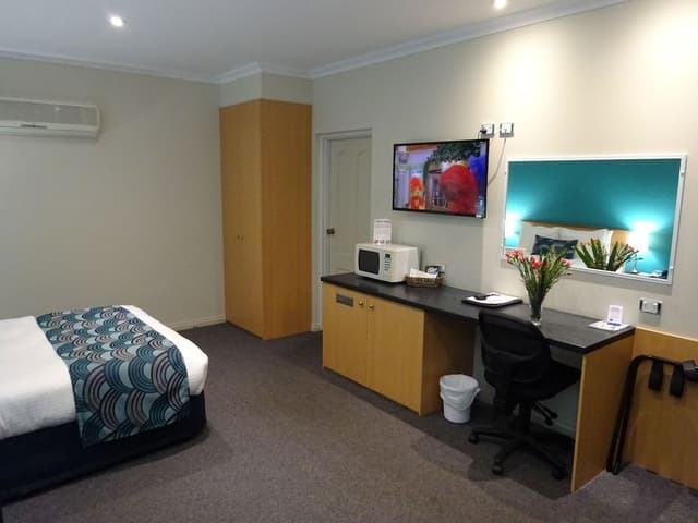 Executive Suite