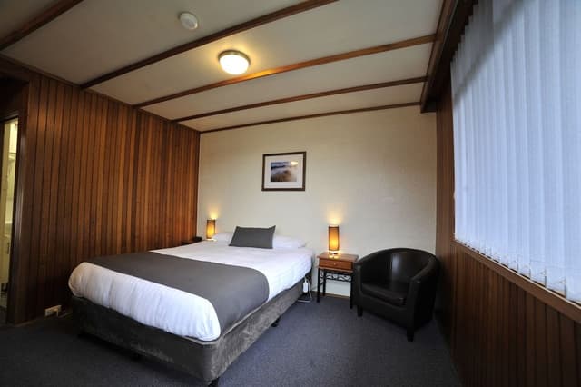 Deluxe Room, 1 Queen Bed