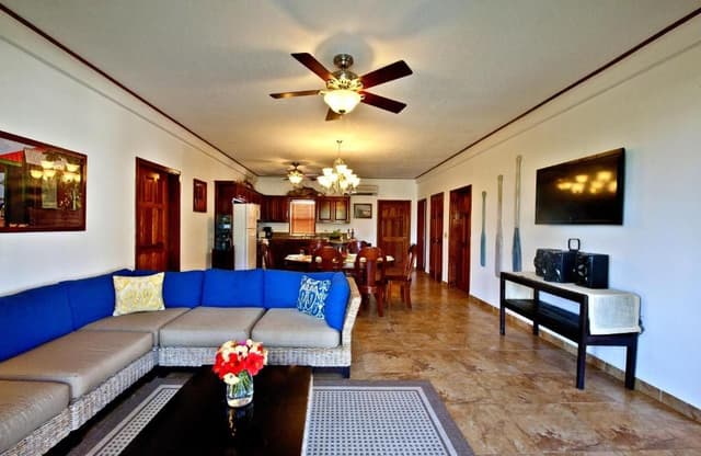 Three-Bedroom Beachview