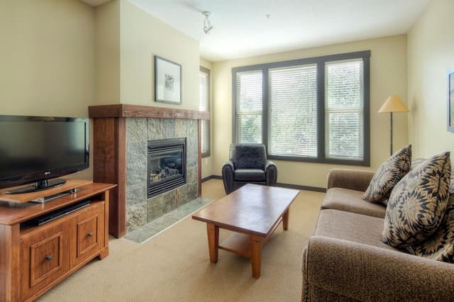 Premium Condo, 2 Bedrooms, Kitchen