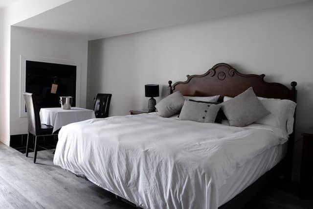 Superior King Room with Fireplace