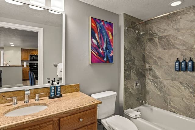 Suite, 2 Bedrooms, Kitchen