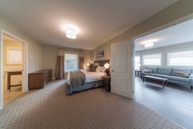 Deluxe Suite