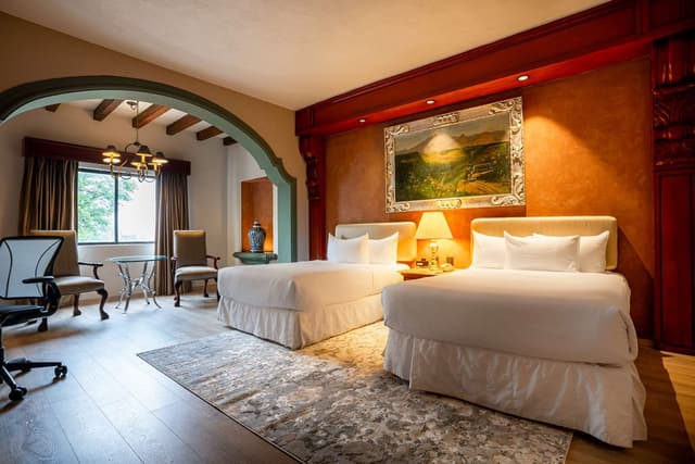 2 DOUBLE BEDS