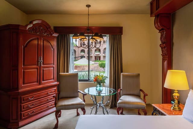 2 DOUBLE BEDS JUNIOR SUITE