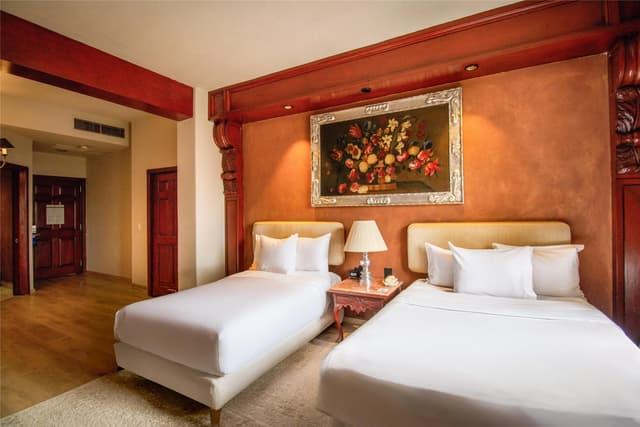 2 DOUBLE BEDS JUNIOR SUITE