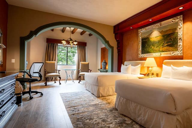 2 DOUBLE BEDS