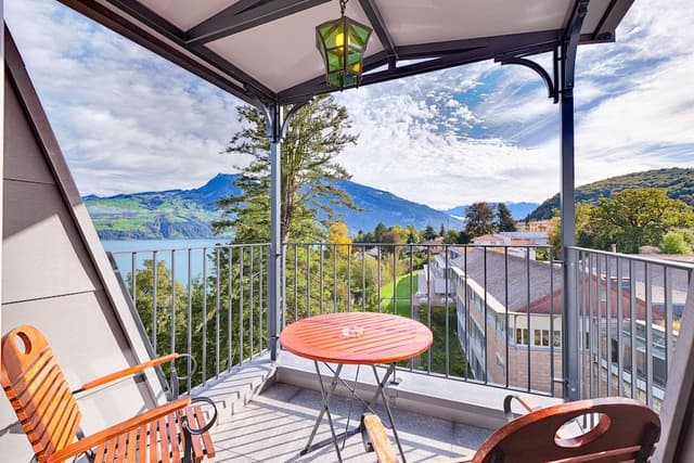 Penthouse Junior Suite with Lake View