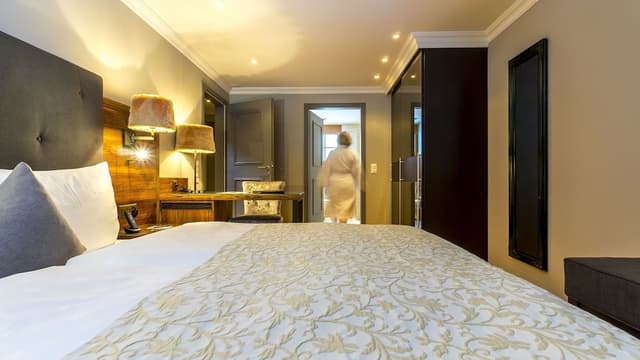Superior Suite, 3 Bedrooms, Balcony, Mountain View (Eiger)