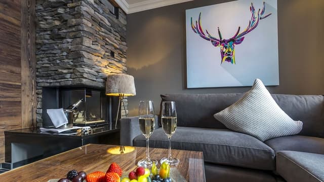 Superior Suite, 3 Bedrooms, Balcony, Mountain View (Eiger)