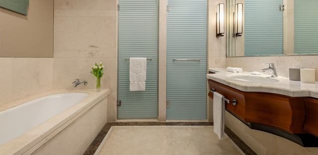 Executive Family Seaview King