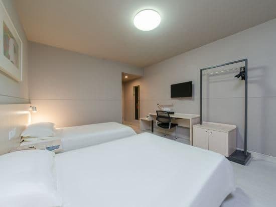WH - Standard Daxiao Twin Room