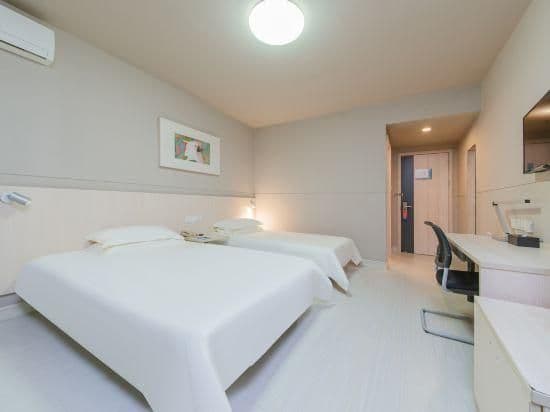 WH - Standard Daxiao Twin Room