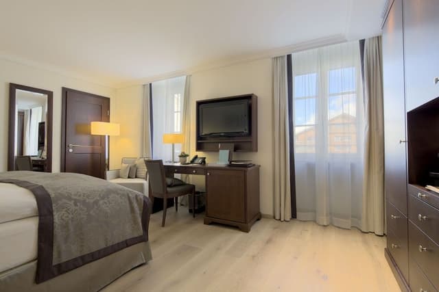 Alpine Classic Double Room, Mountain View