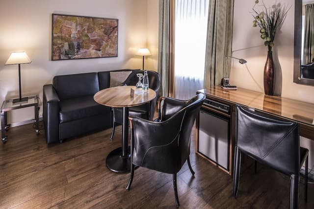 Suite, River View