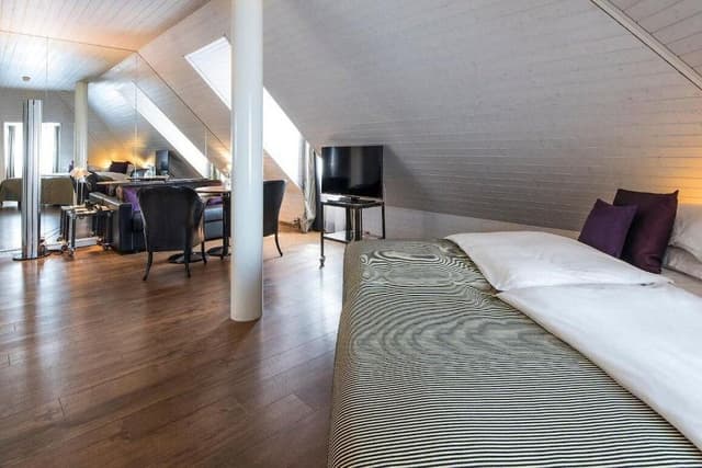 Junior Double Room, City View