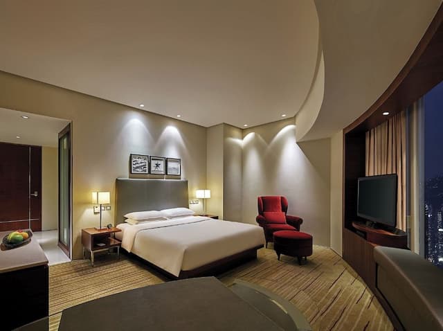Corner King Room